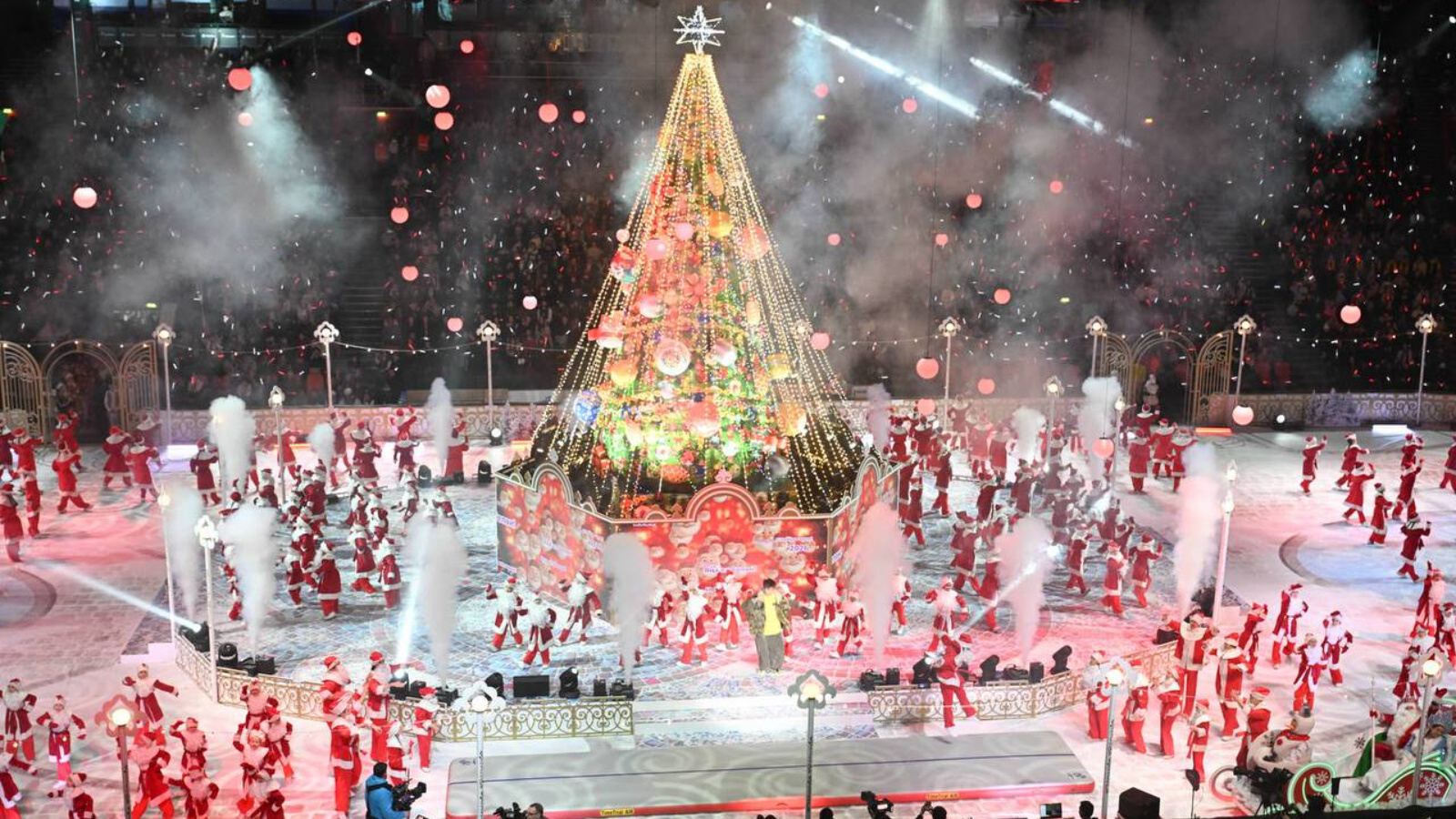 120 юных альметьевцев приняли участие в ежегодной Республиканской ёлке